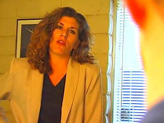 Slut with juicy cunt gets her pussy black cock filled in close up video