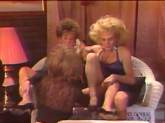 Dashing brunette pornstar gets her pussy licked then fingered in a spicy retro clip