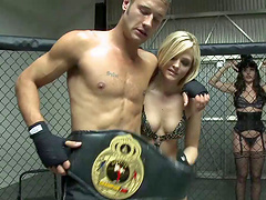 Fighter fucks busty Alexis Texas after winning the championship