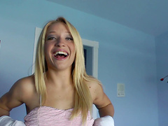 Alyssa Branch lets a dude eat her cunt in reality clip