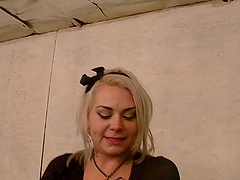 Pornstar hottie Joanna Angel goes behind the scenes