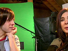 Pornstar hottie Joanna Angel goes behind the scenes