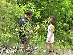 Sexy brunette loves getting her pussy licked then spooked outdoors