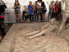 Dirty sluts Kirsten Plant and Regina fighting in a mud pit