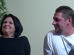 Kissing and banging two voluptuos MILFs like a pro