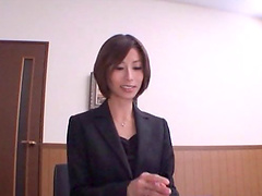 Office honey Akari Asahina grabs a dick and pleases it sexily
