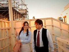 Fucking on the office table with stunning secretary An Anno