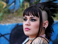 Kinky punk girlfriend Rizzo Ford fucked balls deep on the be
