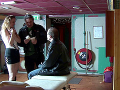 Stirring curly girl allows the guy to screw her from the behind