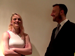 Bombastic Carly Rae spreads her legs to get penetrated with passion