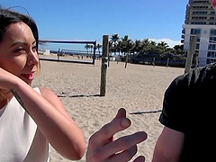 Big booty is beautiful on this Latina amateur he fucks