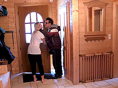 Long-haired blonde spreads her legs to be banged in the pussy