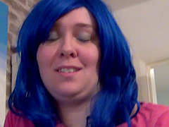 Tattooed chubby giving huge dick superb blowjob in close up