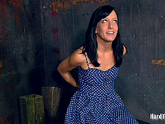 Amateur brunette Elisa Graves tied up and enjoys getting fucked