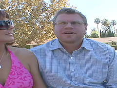 Guy with a huge dick brings a massive happiness to a mature chick