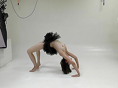 Pussy and ass flashing from flexible Russian model Galina Markova
