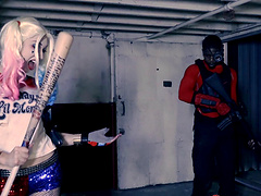 Aria Alexander offers her body to a kinky man for a shag