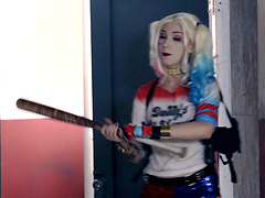 Aria Alexander offers her body to a kinky man for a shag