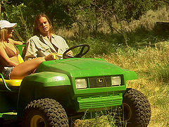 Crazy outdoor fucking under the sun with blonde Cassie Courtland