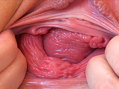 Ivy spreading to finger her untiring coochie as deep as possible