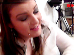 Cock-devouring Lucy Lane is always open to getting her knees dirty