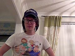 Short-haired Kinky Pink can't stop sucking a delicious cum gun