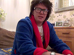 Short-haired Kinky Pink can't stop sucking a delicious cum gun