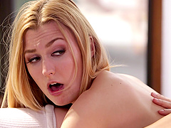 Nice ass Lesbian Jenna fingered while she moans out of pleasure