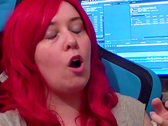 Sarah Jane is curious about Leia Organa's warm vagina