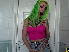 Green-haired punk bitch Phoenix Madina likes it rough