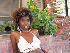 Daizy Cooper opens her black legs for an interracial fuck