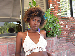 Daizy Cooper opens her black legs for an interracial fuck