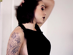 Harlow Harrison shaves her head before a kinky threesome