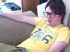 Mature slut Alisha Rydes gives a superb fellatio for the camera