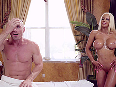 Busty sex queen Nicolette Shea cannot resist a cock ride