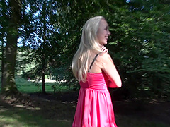 Wearing heels in a park means that Mandy Slim came here to fuck