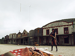 Canela Skin uses her amazing body to seduce a fortunate lover