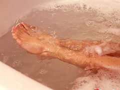 Lesbian bathroom session for Carolina Sweets and Mila Marx