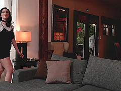 Bored babe Amilia Onyx spreads her legs for a thick dick