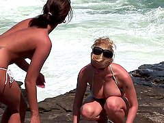 Beach sex session for lovely babes Tarra White and Aneta Keys