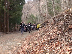 Finding a pretty babe to fuck her without mercy tirelessly