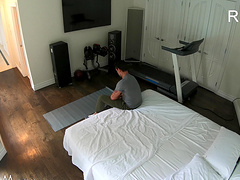 Handsome guy talks sweet Jane Wilde into pleasing his fat dick