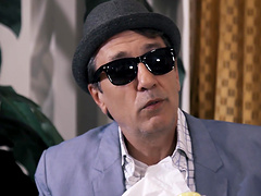 Tattooed babe Anna Bell Peaks pleases a guy by fucking with him