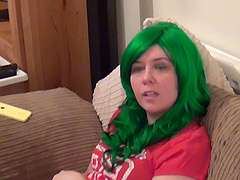 Sexy babe Paige Fox knows how to suck a big fat dick properly