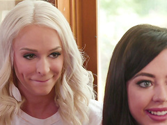 Licking each other's pussies makes Emma Hix and her friends happy