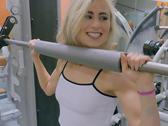 satisfying blonde chick Lindsey Cruz is easy with a big dick