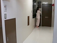 Naughty chick Sasaki Aki lets a horny guy cum in her mouth