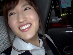 Japanese hottie Ishimi Chiharu sucks a hard cock in the car