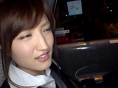 Japanese hottie Ishimi Chiharu sucks a hard cock in the car