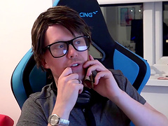 Amateur babes Lucy Lane and Devon Breeze share cock and a cumshot